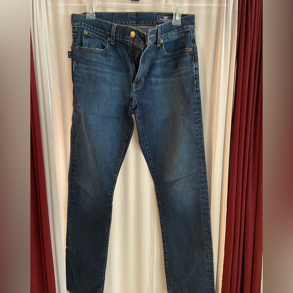 Mens Vineyard Vines blue den jeans.